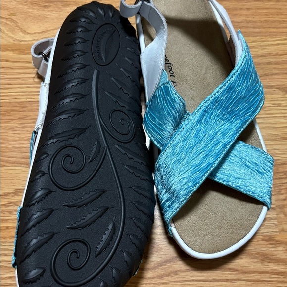 Barefoot Freedom Turquoise and White Sandals - Picture 2 of 6